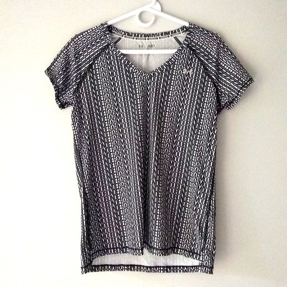 Under Armour Heat Gear V Neck Short Sleeve Fitted Tee Black White Logo Medium - Picture 1 of 8